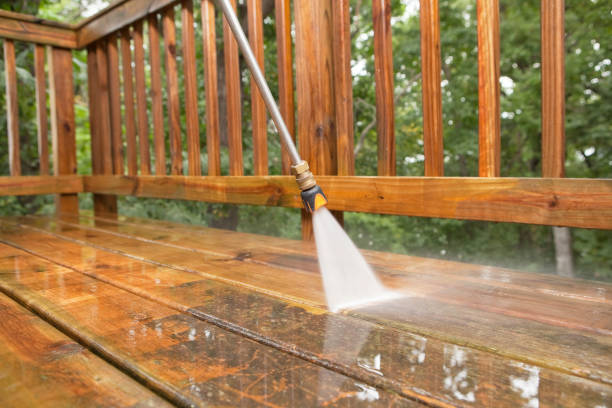 Best Pool Deck Cleaning  in Fairlawn, VA